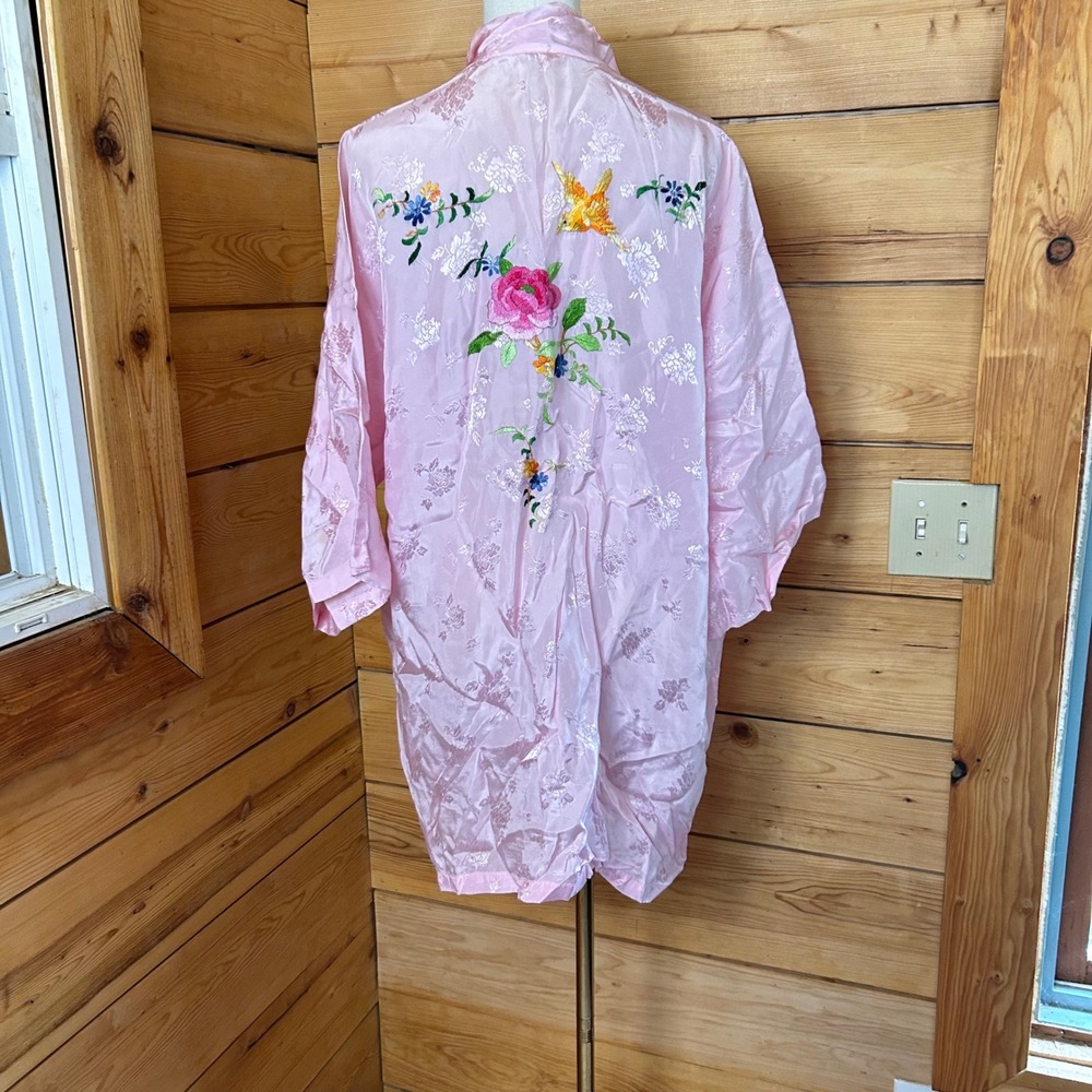 Vintage Kimono Robe Medium Pink Rayon Jacquard Peony Embroidered Golden Bee